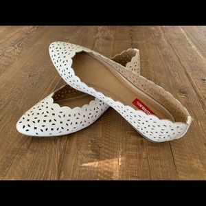 Unionbay scalloped flats